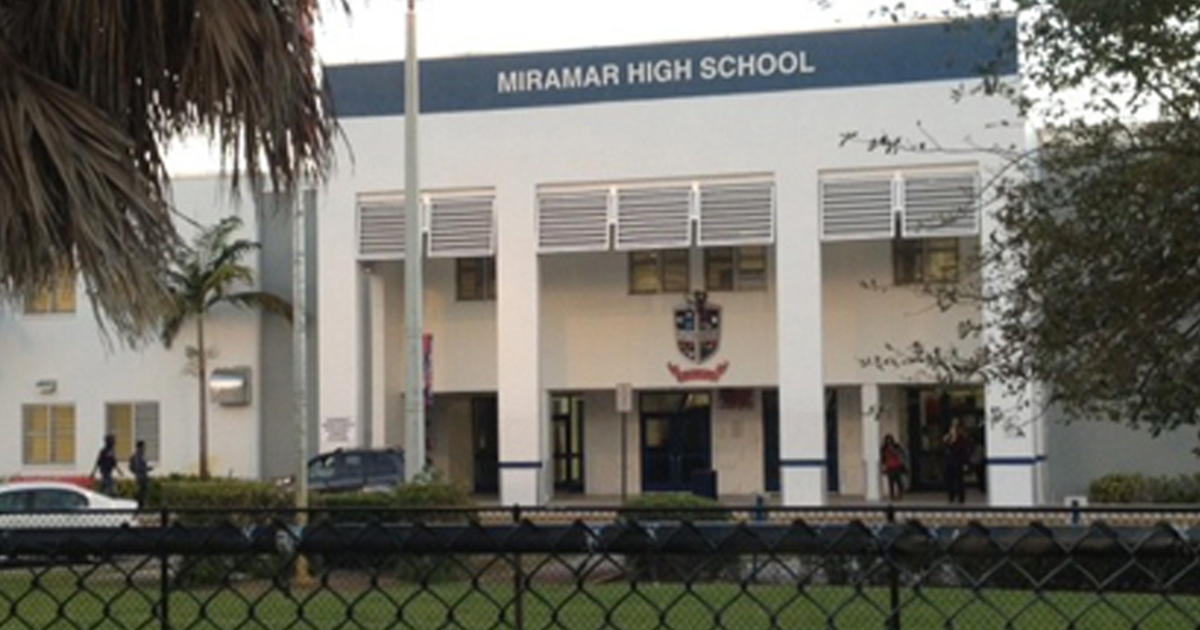 Miramar Large College celebrates newly renovated band and refrain rooms