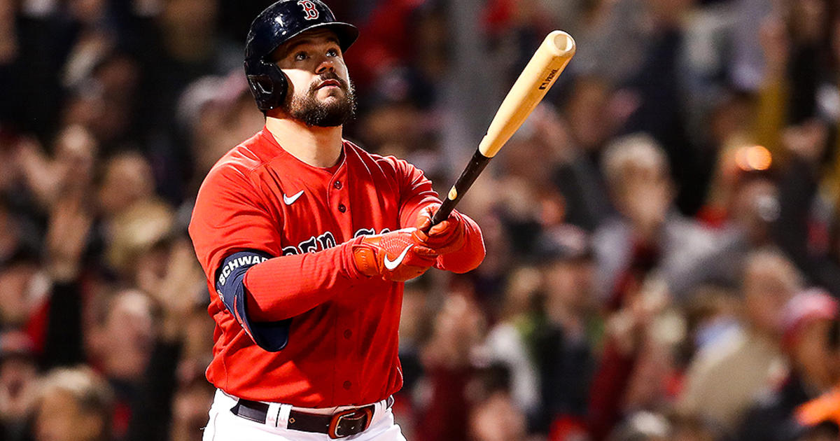 MLB roundup: Red Sox end skid, sink Royals on walk-off slam
