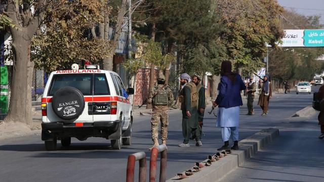 Twin bombings hit hospital in Afghan capital 