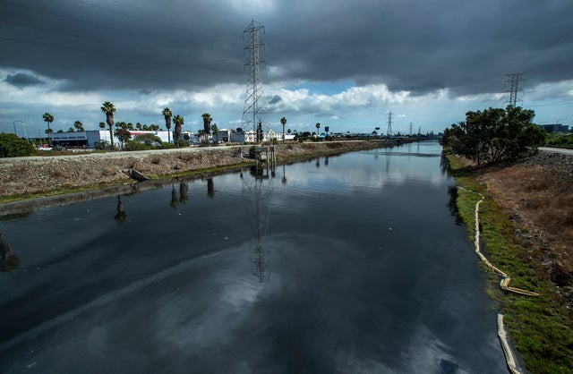Foul odor from Dominguez Channel plaagues city of Carson 
