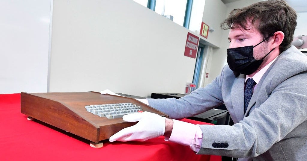 Apple1 Computer Goes Up For Auction, Bids Up To 600,000 Expected