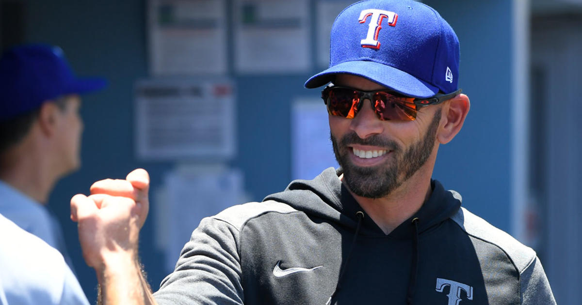 1-on-1 with Texas Rangers manager Chris Woodward