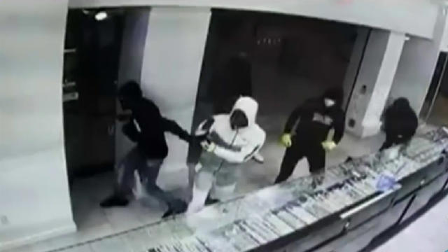 Flash-Mob-Robbery.jpg 