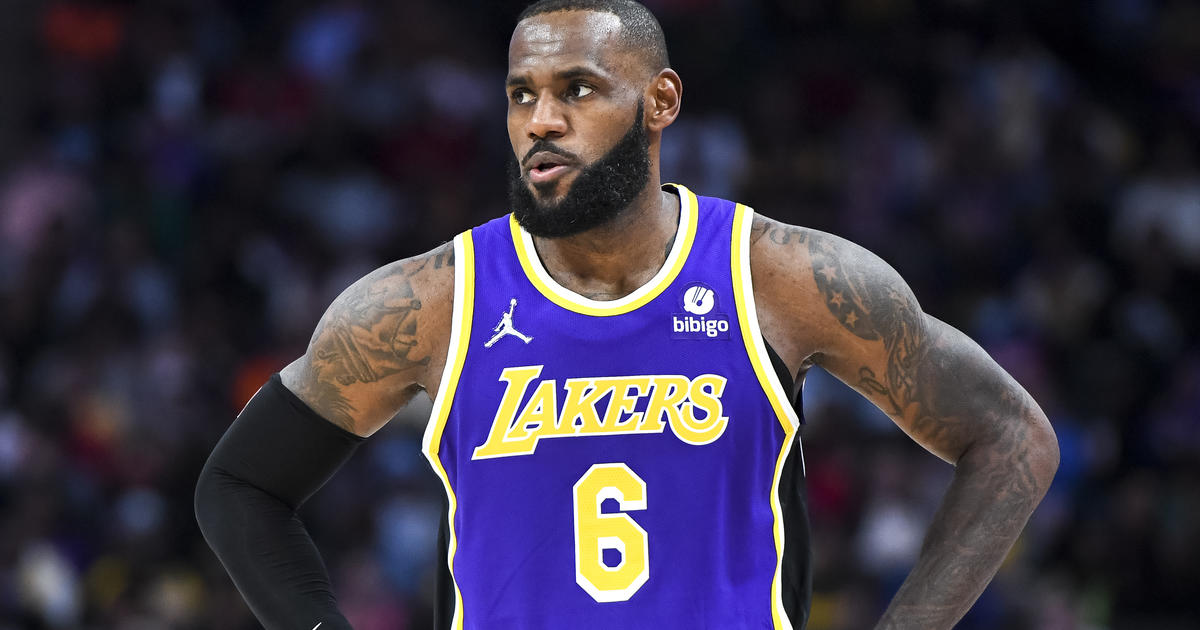 Lebron James super fan gets dream Lakers tickets for his 18th birthday