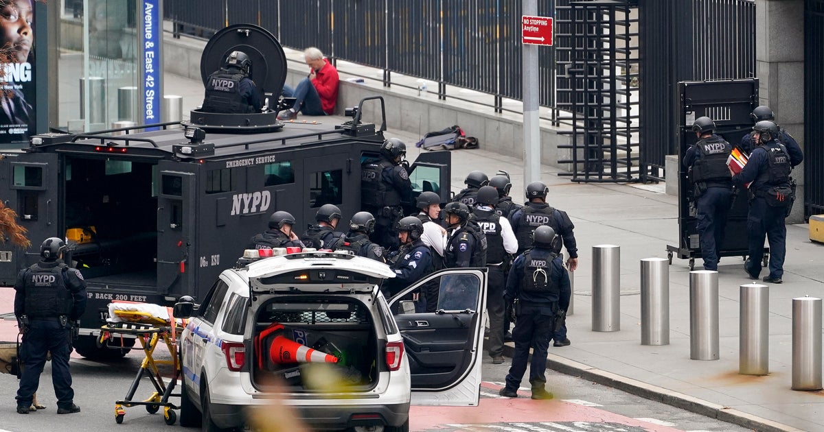 Armed man in custody after standoff forces lockdown at UN headquarters ...