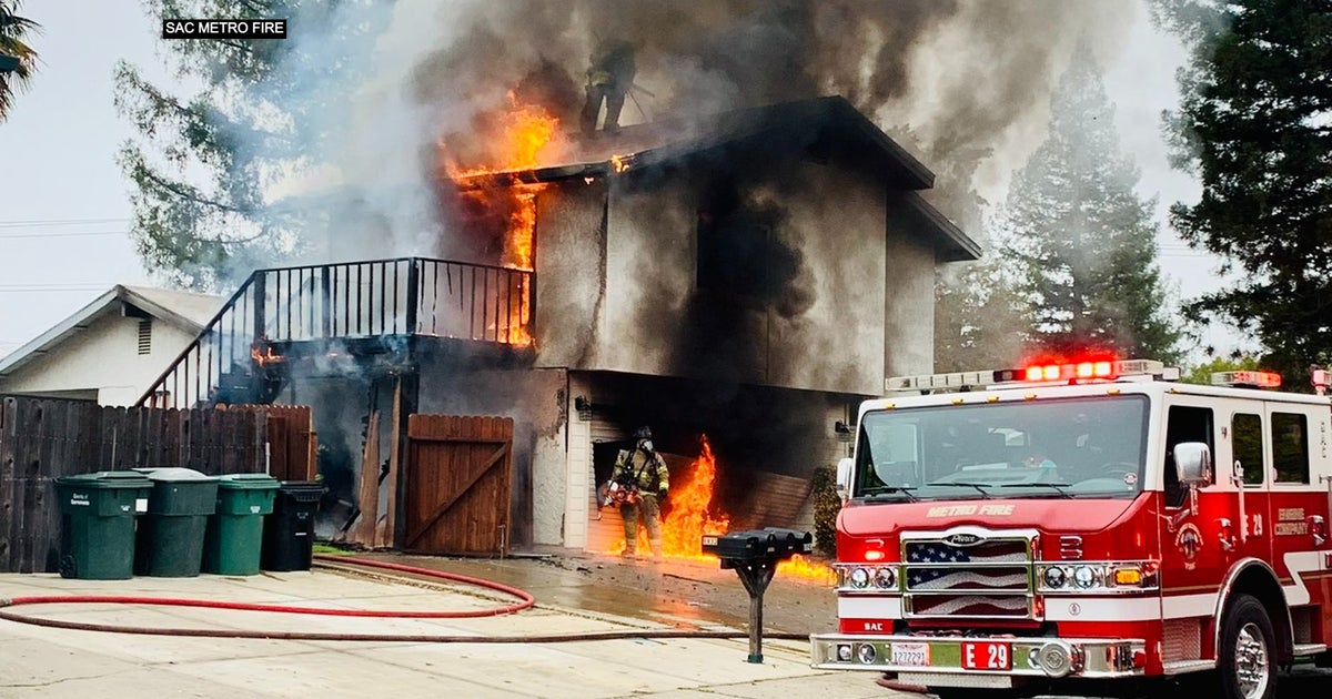 Raging Fire Damages Sacramento County House - CBS Sacramento
