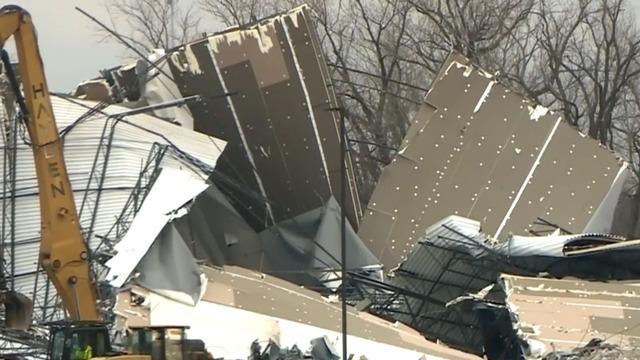 cbsn-fusion-several-killed-when-tornado-damages-amazon-warehouse-in-illinois-thumbnail-853971-640x360.jpg 