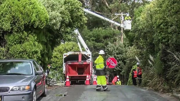 PG&amp;E Crew Trims Trees in Advance of Storm 