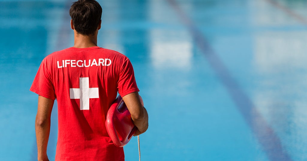Chicago Park District still seeking lifeguards for beaches, pools CBS