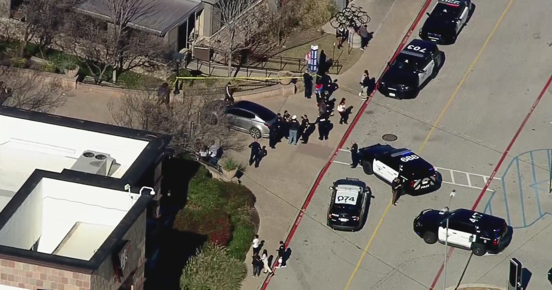 Tow Truck Driver Shooting Leads To Police Lockdown At Hulen Mall - CBS ...