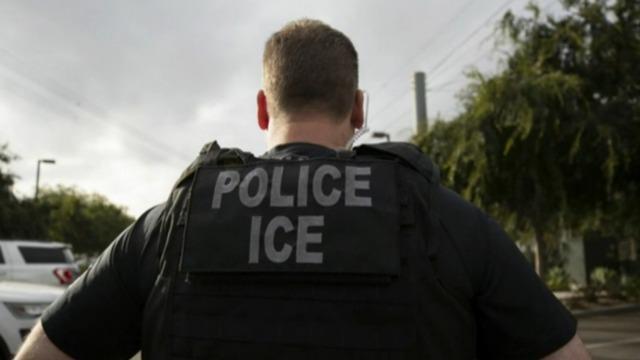 cbsn-fusion-ice-agents-to-wear-body-cameras-in-pilot-program-thumbnail-861933-640x360.jpg 