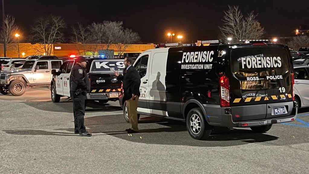 Police Investigate Incident Outside Nordstrom At Ross Park Mall CBS