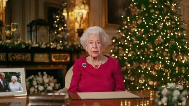 cbsn-fusion-pope-queen-elizabeth-deliver-annual-holiday-messages-thumbnail-862799-640x360.jpg 