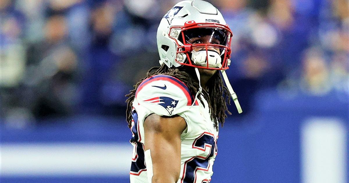 Bill Belichick questions why Colts WR T.Y. Hilton wasn't ejected for  pushing official