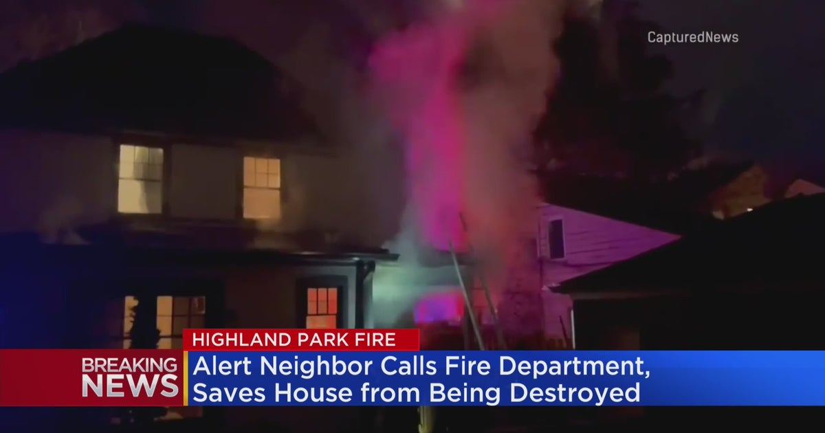 Alert Neighbor Calls Fire Department, Saves Highland Park House From Being Destroyed - CBS Chicago