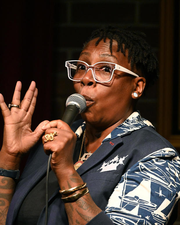 Gina Yashere Performs at Flappers 