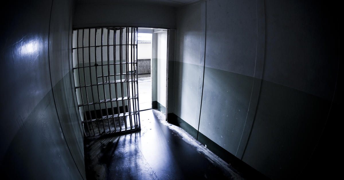 Alabama death row prisoner claims innocence, requests retrial