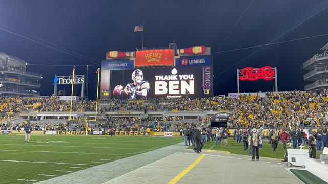 Monday Night Football: Ben Roethlisberger leads Steelers to emotional win  in potentially his last game in Pittsburgh