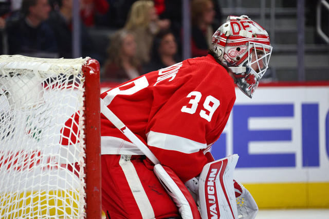 Jets powered by Michigan natives, shutout Red Wings in Detroit 3-0