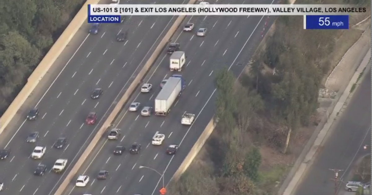 Police Chase Down A Stolen Work Truck In the Valley - CBS Los Angeles