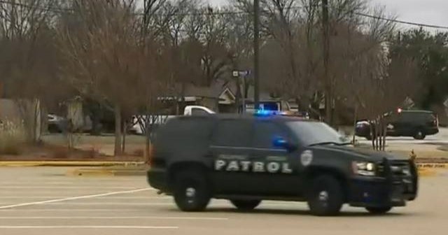 Hostage situation at synagogue in Colleyville Texas CBS News