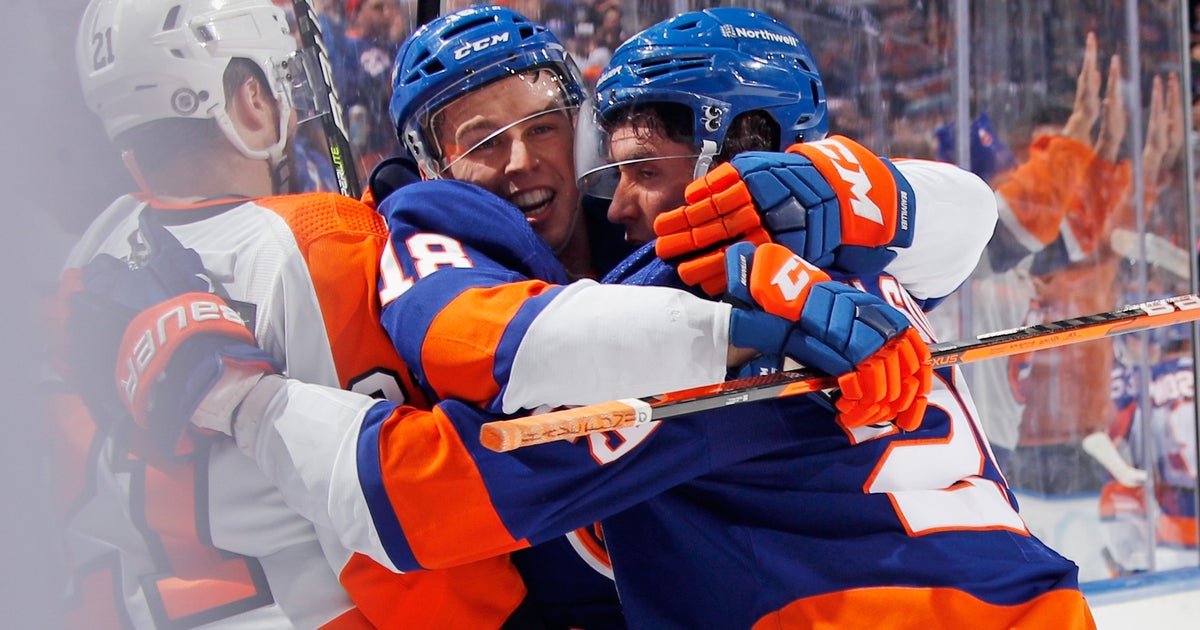 Islanders Hand Flyers 8th Straight Loss - CBS Philadelphia