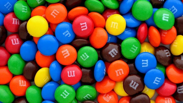 plain-m-ms-pile.jpg 