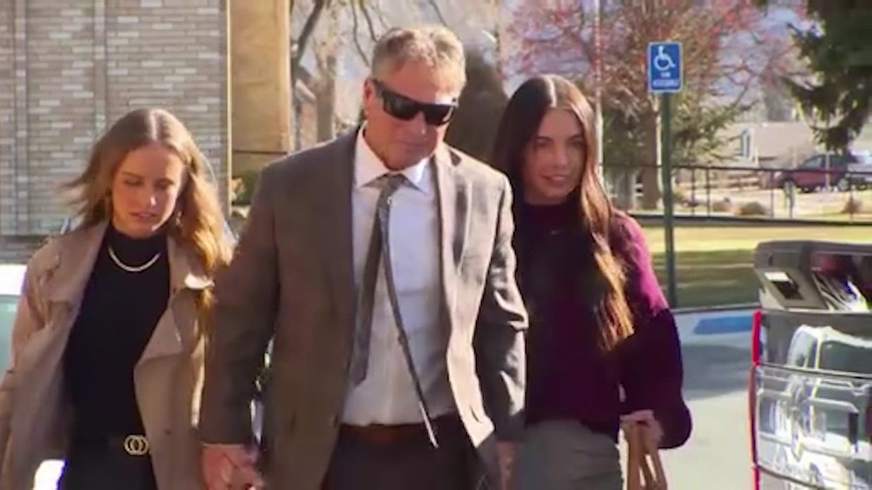Barry Morphew and daughters 