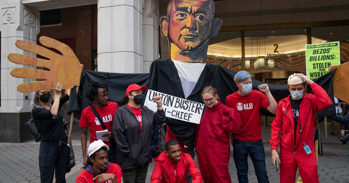 Amazon warehouse workers in New York City receive OK to vote on union ...