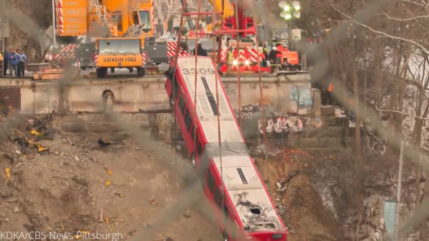 bridge-collapse-bus-4-1.png 