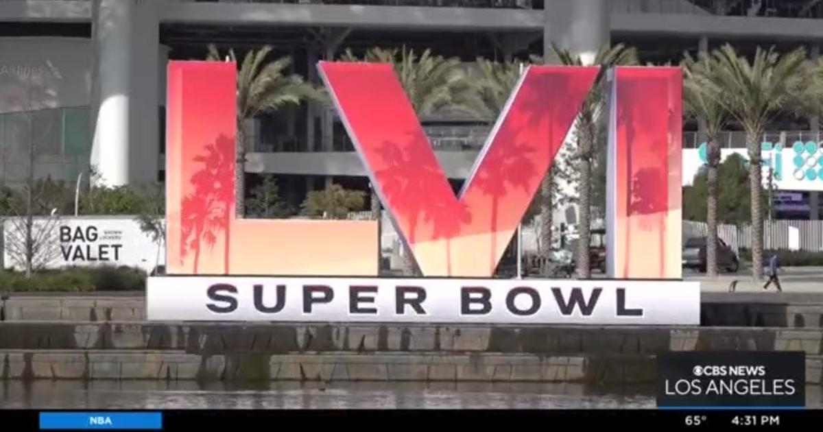 Super Bowl 2022: Bengals, Rams dress to impress as they enter SoFi