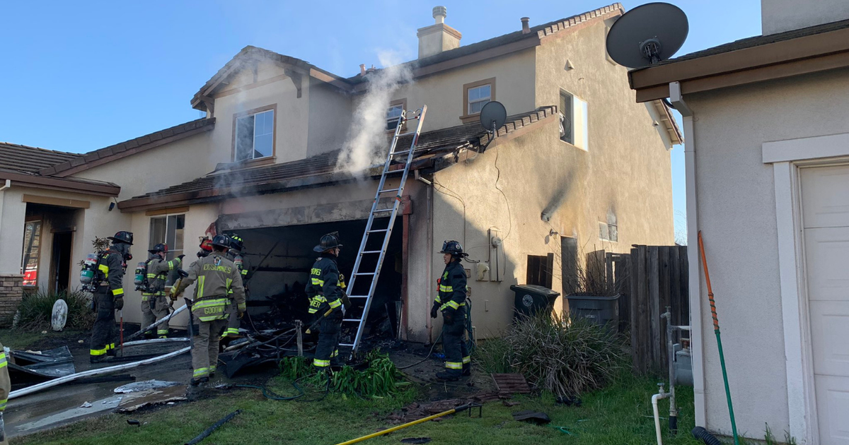Family Displaced After House Catches Fire In Elk Grove - CBS Sacramento