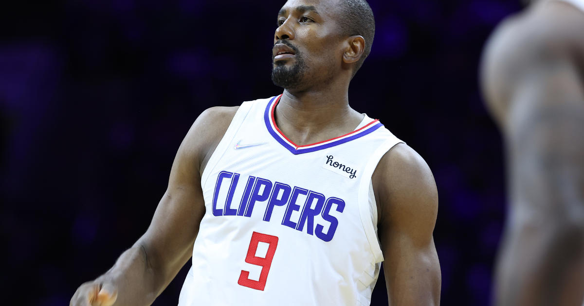 Serge Ibaka staying with Bucks; agrees to terms on deal