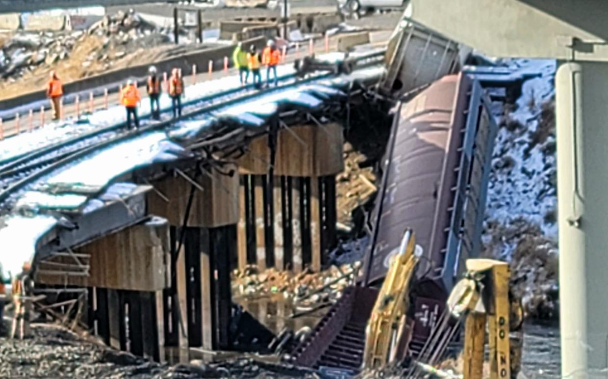 BNSF Train Derails In Denver, Sends 3 Empty Cars Into South Platte