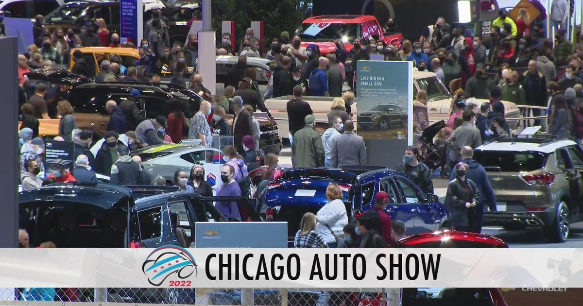 Chicago Auto Show Kicks Off And The Pandemic Is Not Keeping People Away ...