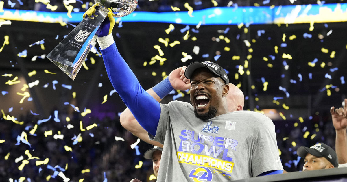 Von Miller with his Super Bowl rings : r/DenverBroncos