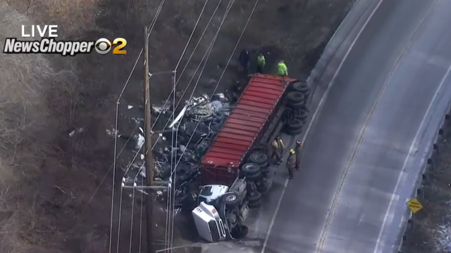 west-mifflin-tractor-trailer-crash.png 