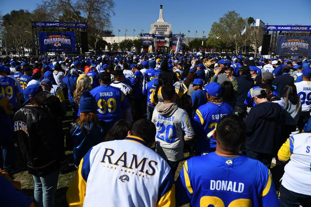 Los Angeles throws the Super Bowl-winning Rams big parade, party - La  Prensa Latina Media