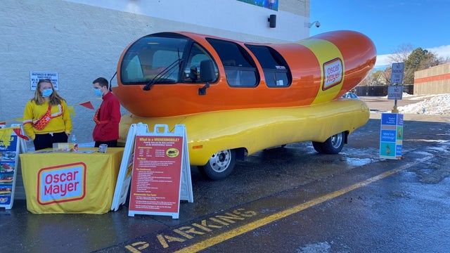Oscar-Mayer-Wienermobile-Youngerman.jpg 