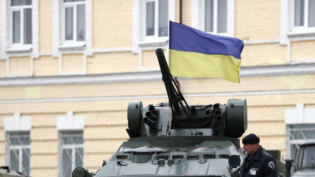 Daily life in Kiev continues despite tensions 