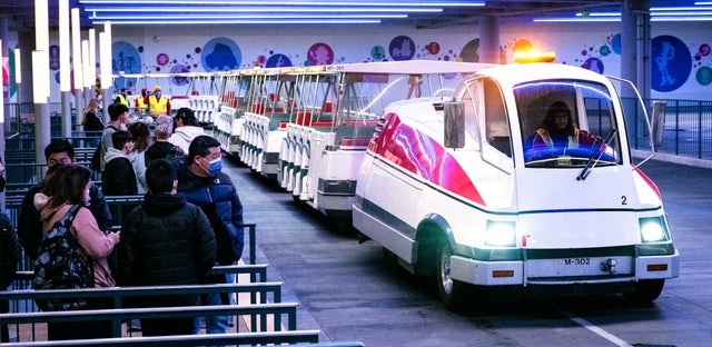 Disneyland reopens trams after two years 