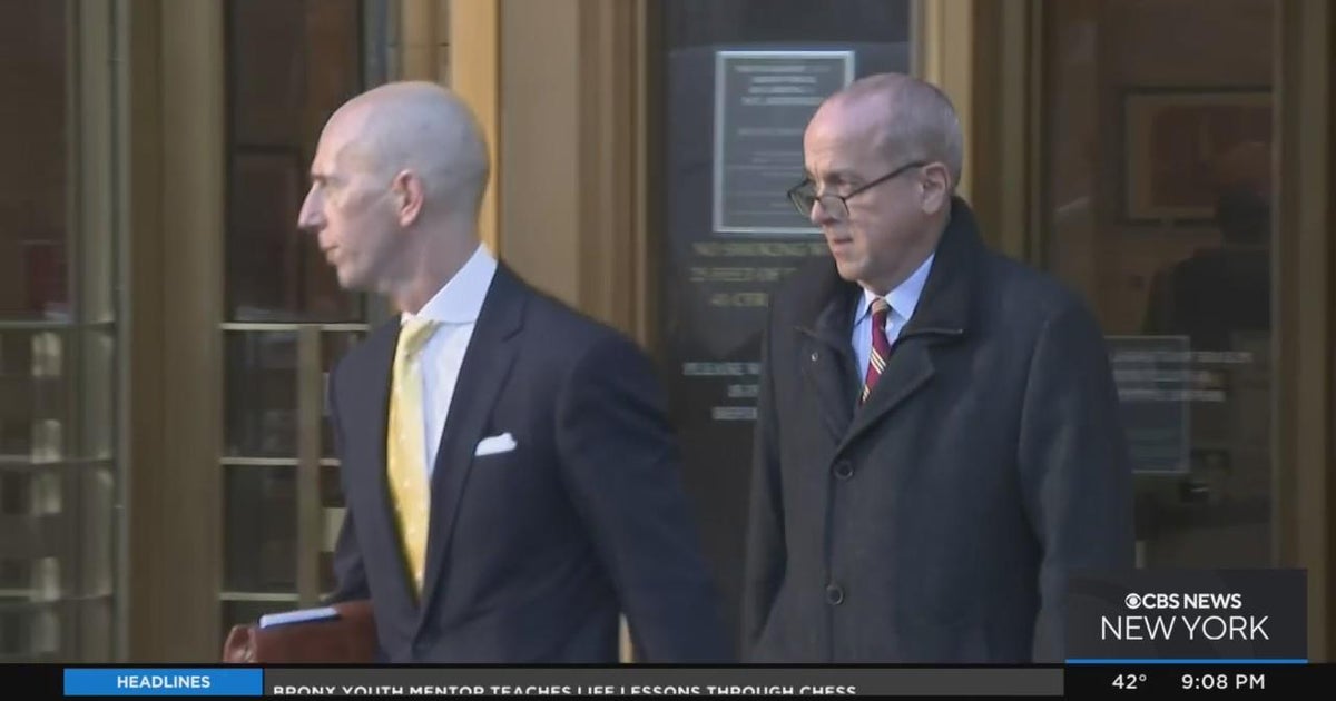 Former NYPD Sergeants Union president pleads not guilty - CBS New York