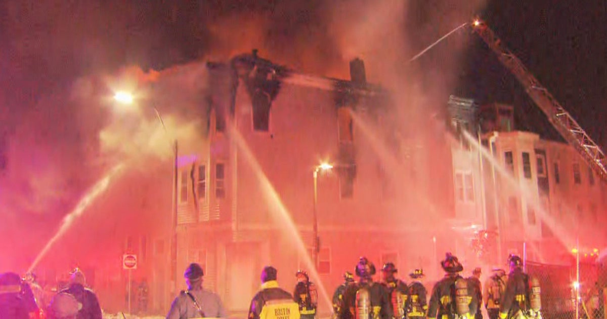 25 People Forced Out Of Homes Into Cold As Fire Spreads To 3 East