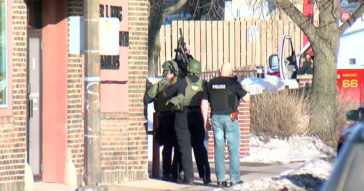 Armed Woman Takes Hostages Inside St. Paul Gas Station, Police Say