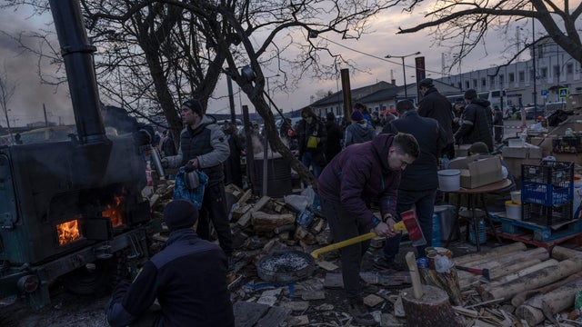 Lviv Provides Stopover And Shelter For Ukrainians Fleeing Russian Attack 