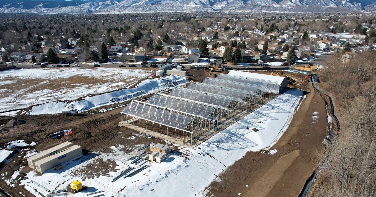 Denver Public Schools Begins Construction On Greenhouse To Grow Produce