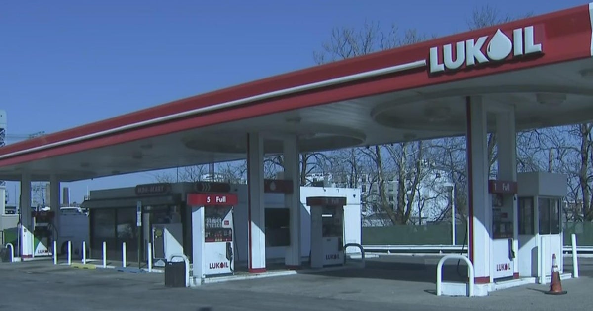 Newark City Council votes to suspend Lukoil licenses to stand with