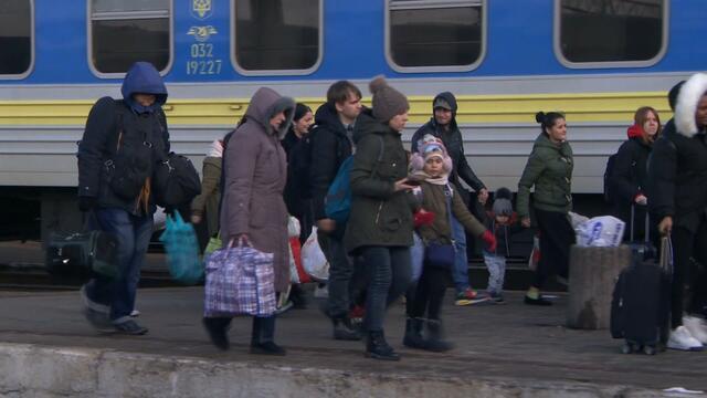 0304-ctm-ukrainerefugees-912251-640x360.jpg 