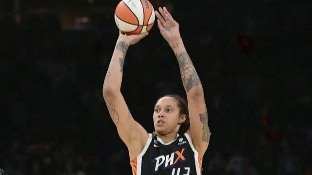 cbsn-fusion-wnba-all-star-brittney-griner-arrested-in-russia-thumbnail-913563-640x360.jpg 