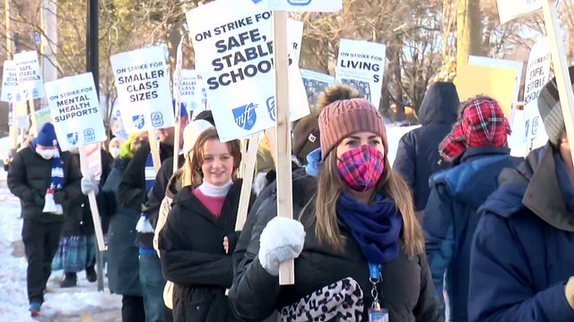 INX-Minneapolis-Teacher-Picketing-030822.jpg 